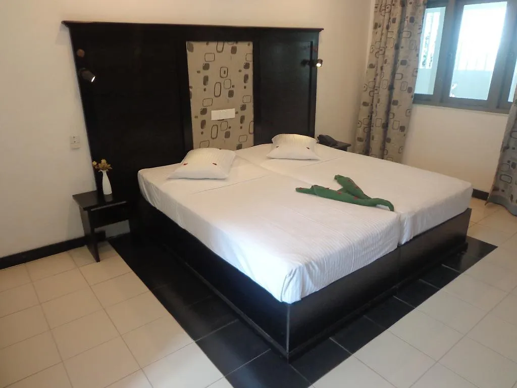 Dons Beach Hotel Negombo