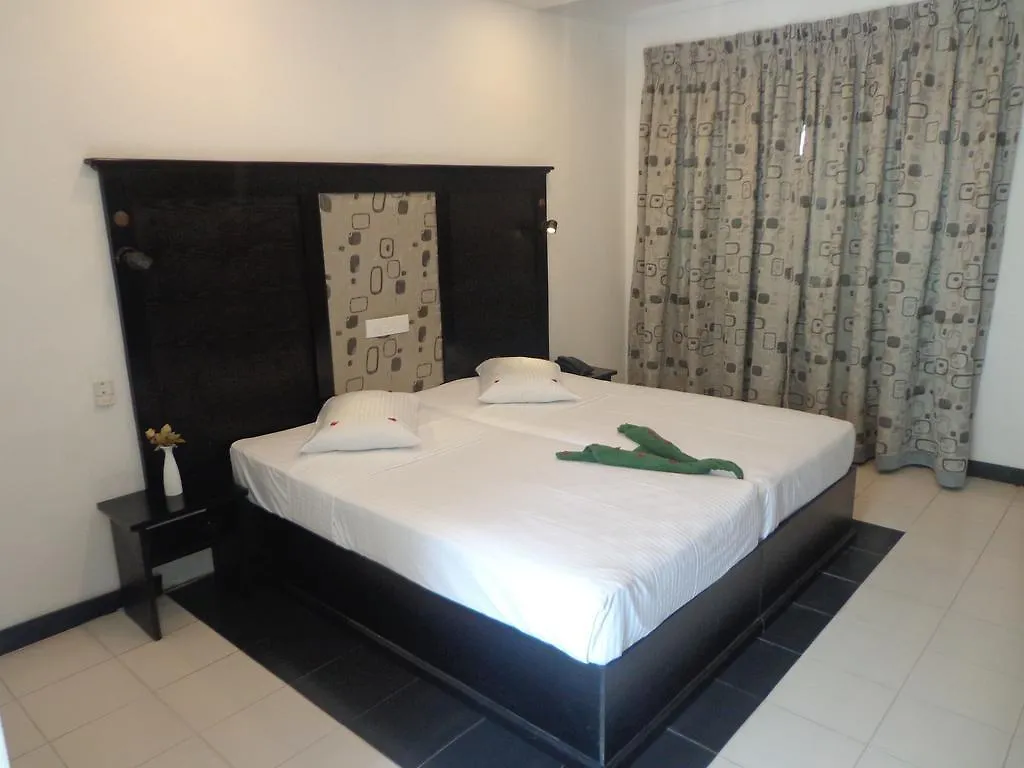 **  Dons Beach Hotel Negombo Sri Lanka