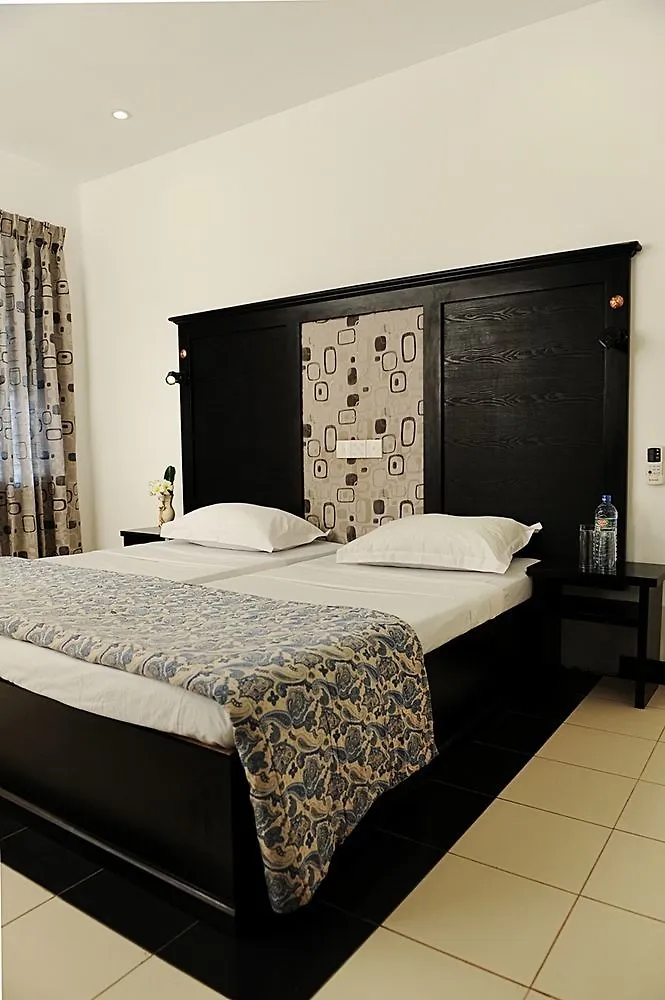 Dons Beach Hotel Negombo